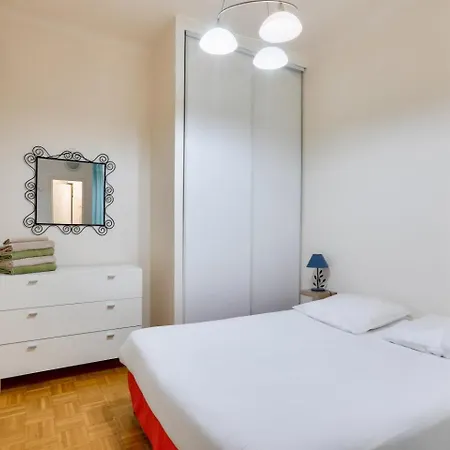Апартаменты Guestready - Cosy With Terrace In Carre D'or *