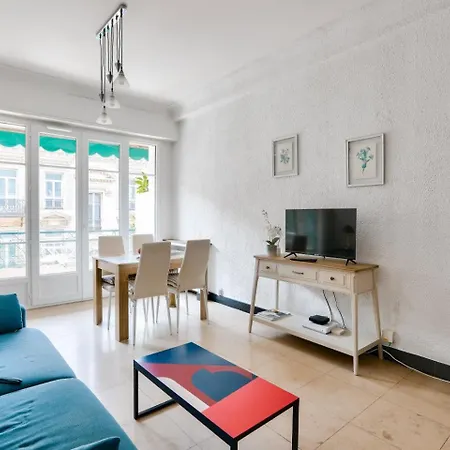 Guestready - Cosy With Terrace In Carre D'or
